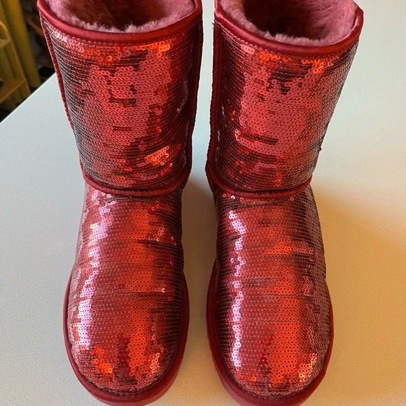 UGG Women’s Size 11 Sparkling Red Sequin Boots with Fuzzy Lining - Picture 2 of 16